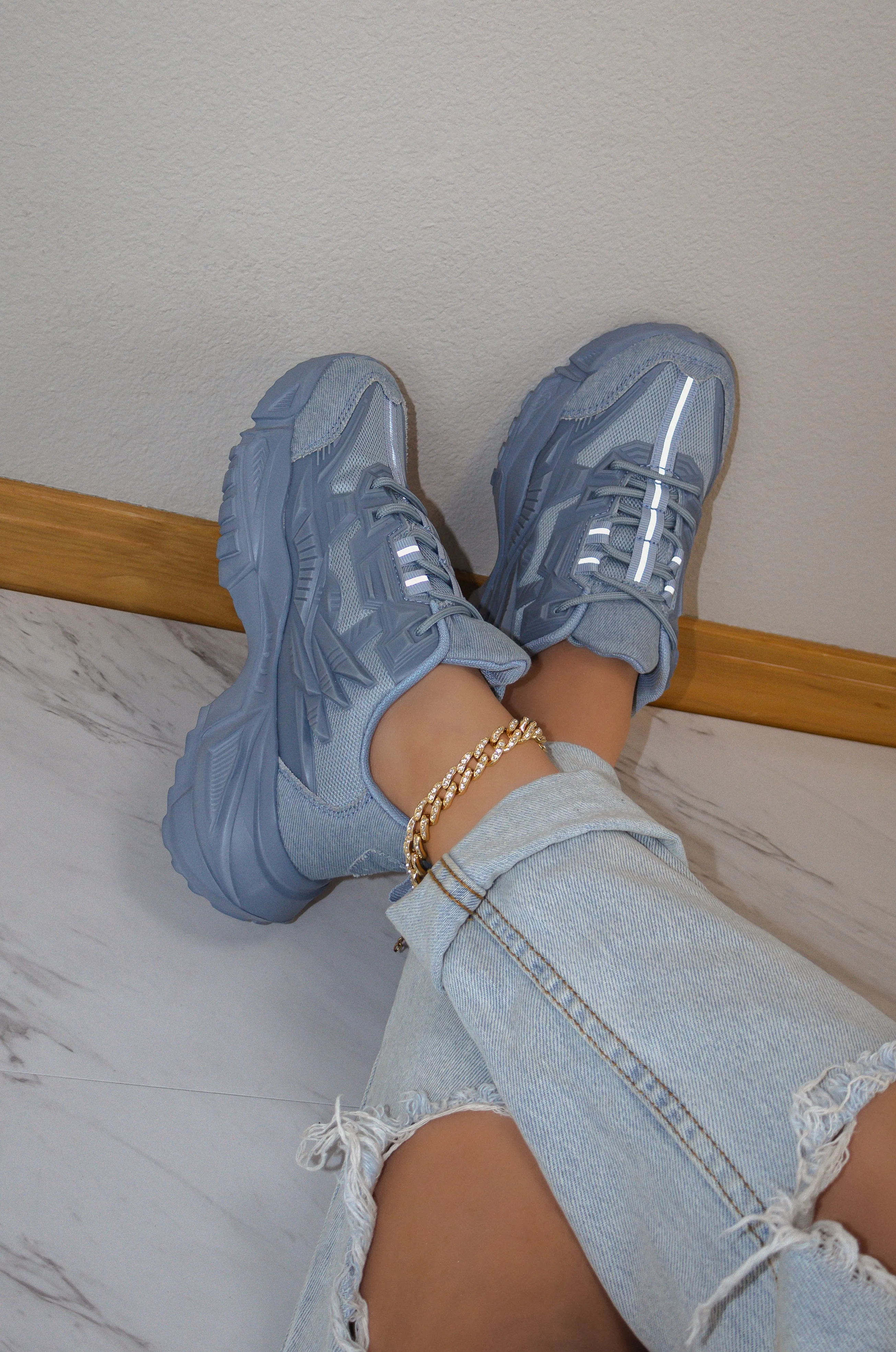 Ayanami - Wide Friendly Chunky Lace Up Sneakers