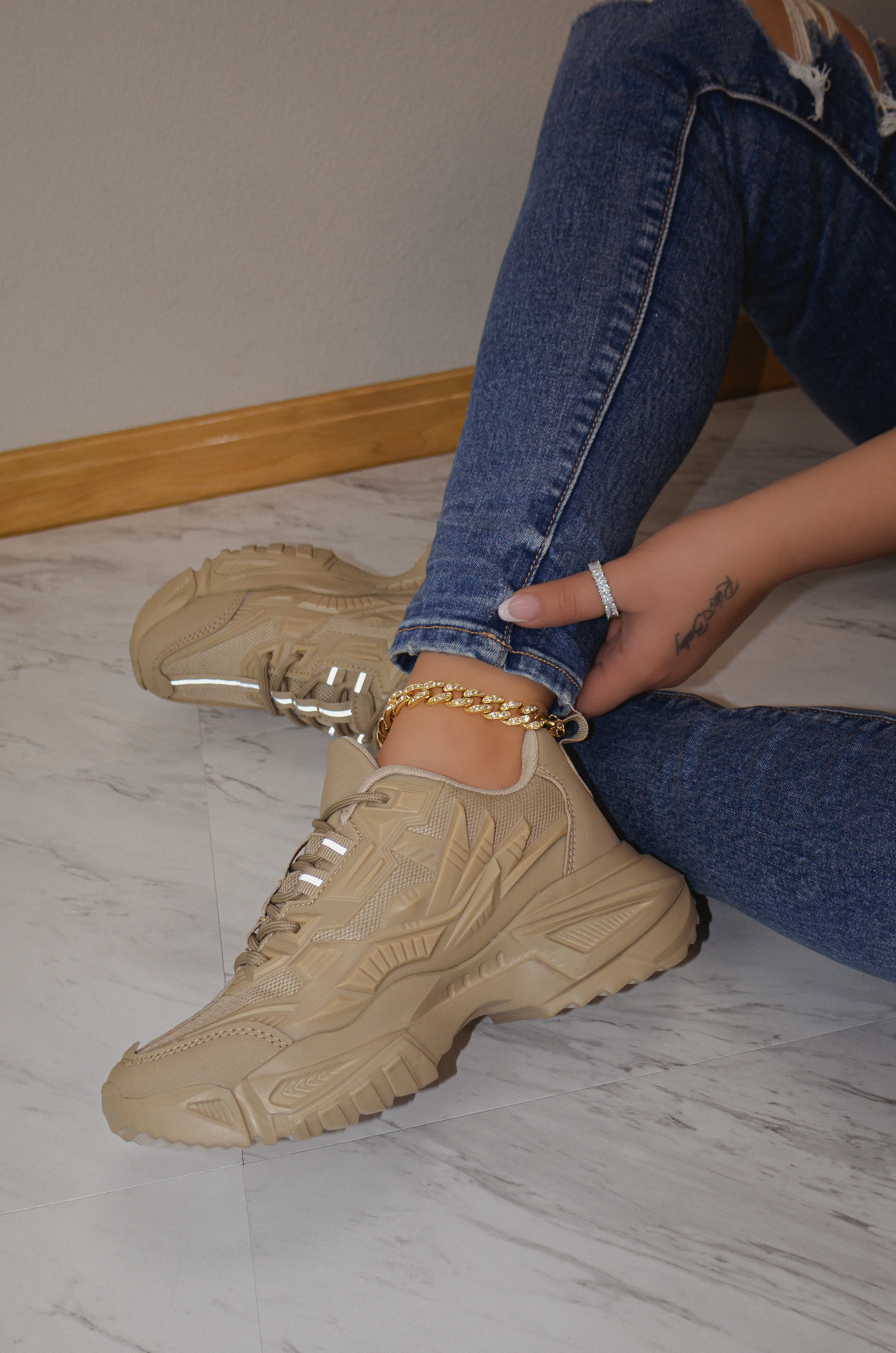 Ayanami - Wide Friendly Chunky Lace Up Sneakers