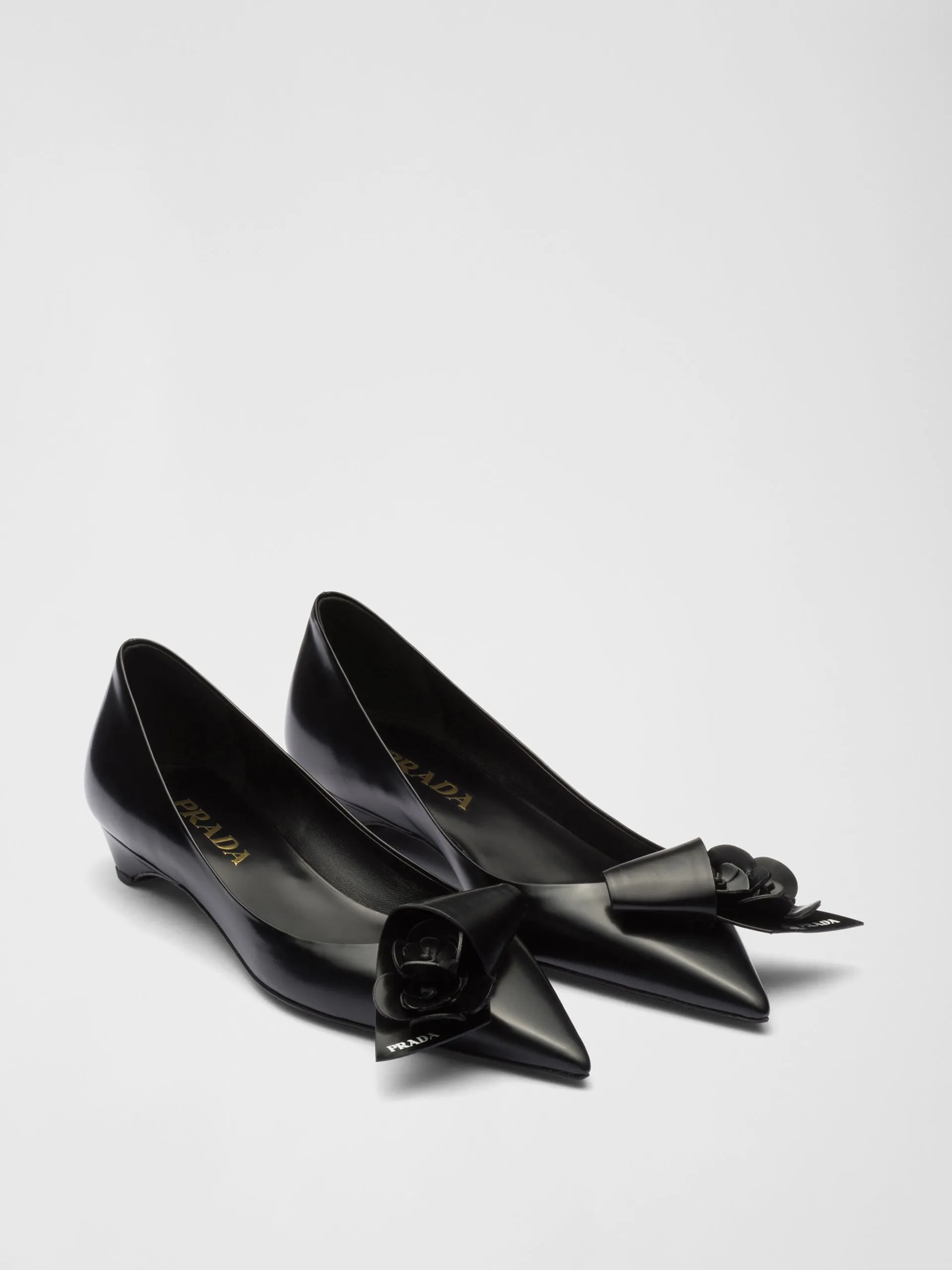 Brushed leather pumps