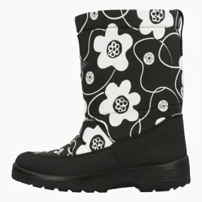 Winter Boots Lady, White Water lily